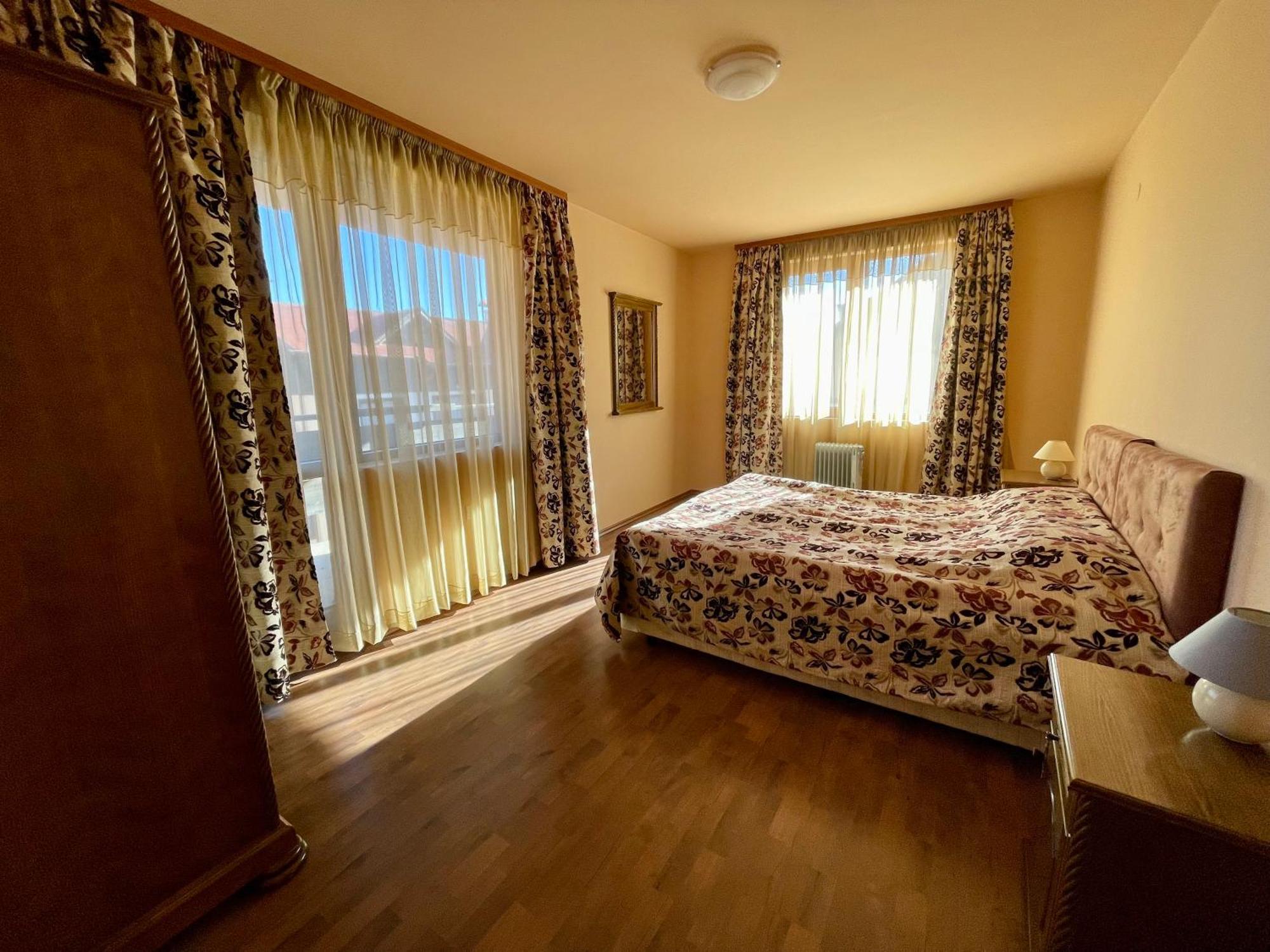 Private Apartments Next To Bellevue Residence Банско Екстериор снимка